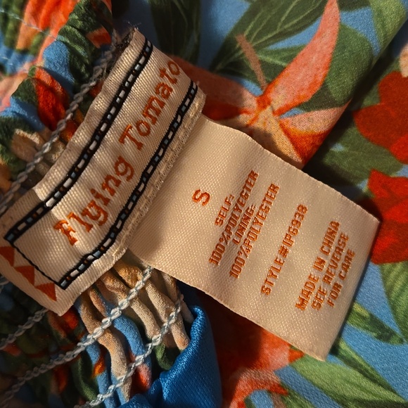 Flying tomato 🍅 pants - Picture 5 of 5